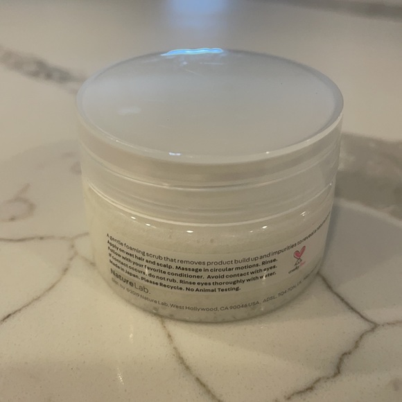 🌸5/$25🌸 NatureLab scalp scrub - Picture 2 of 2